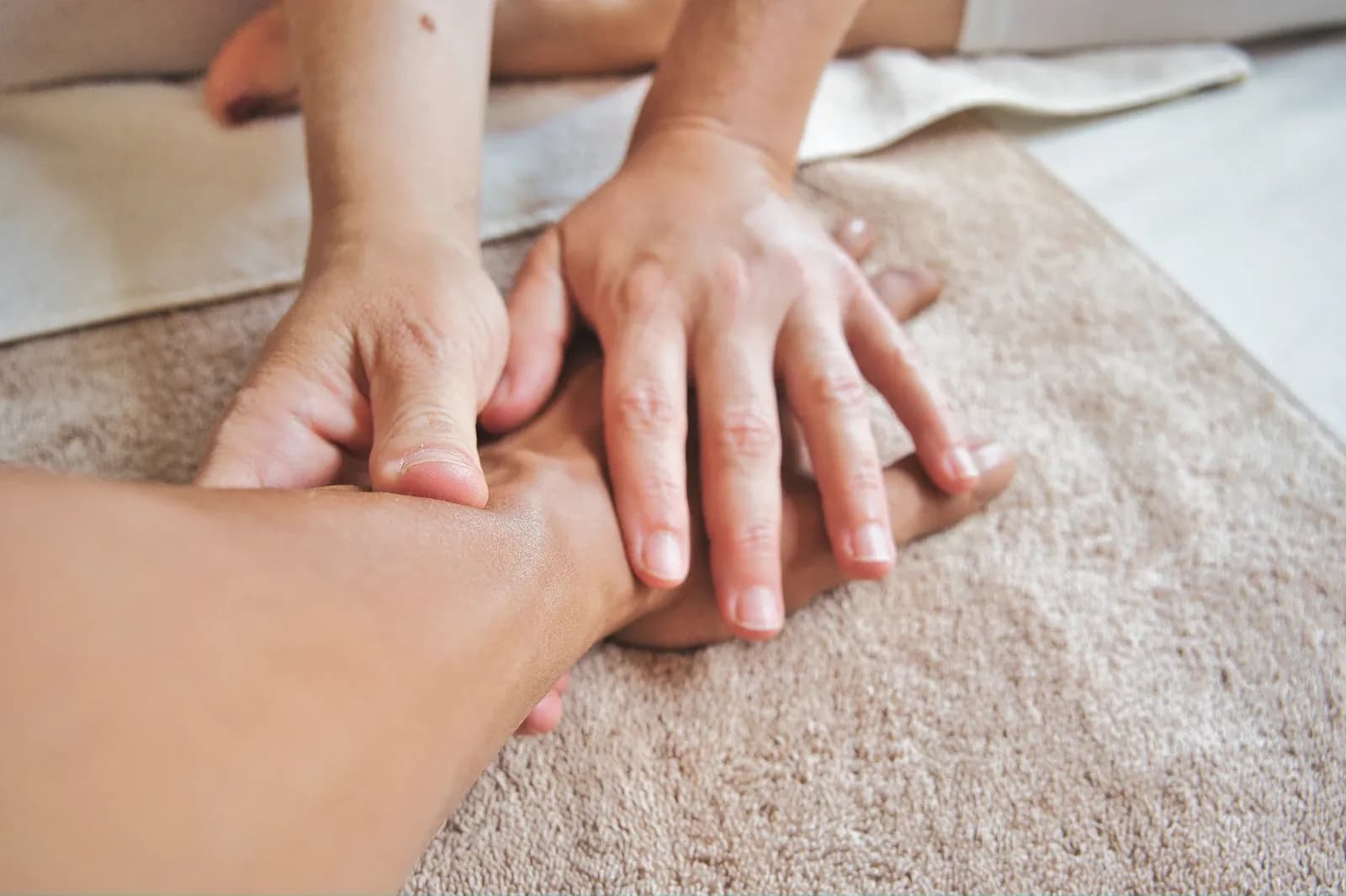 Hands-on therapeutic care during a rejuvenation therapy