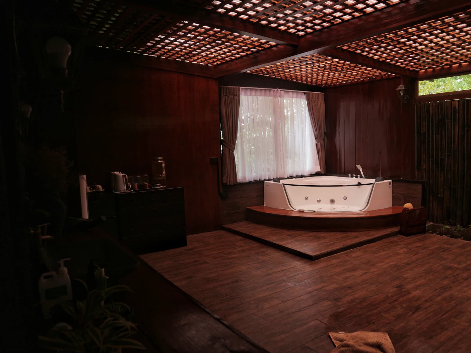 Recovery treatment room