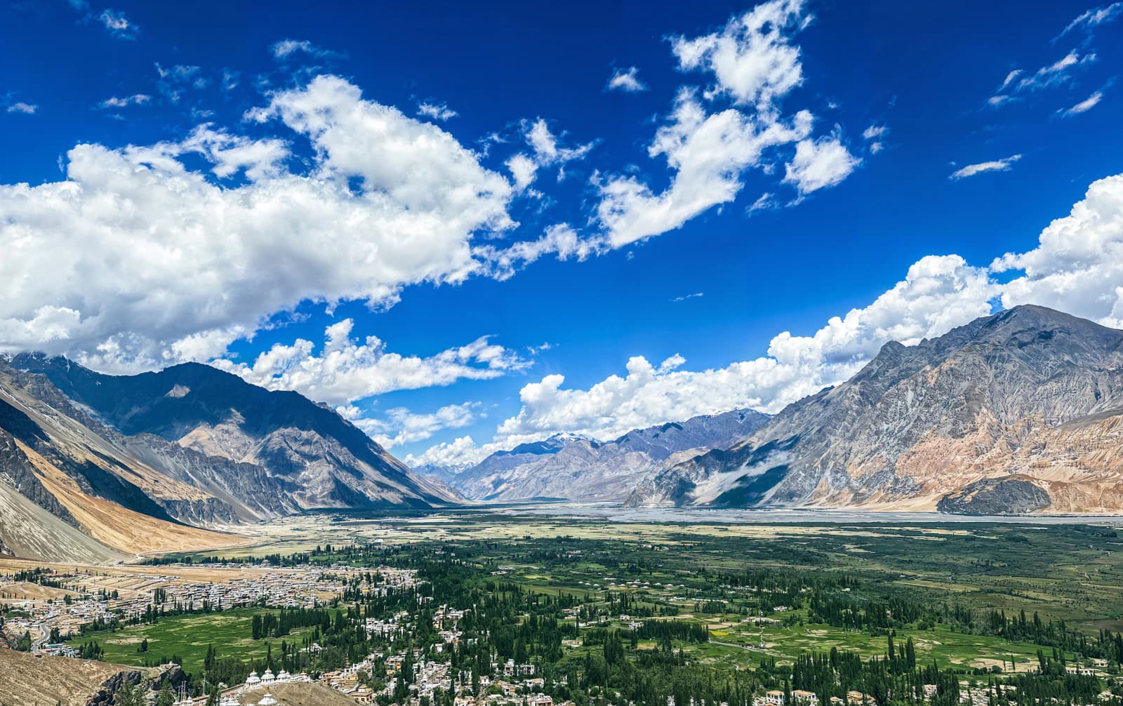 Green Himalayan mountain valley near EKAM